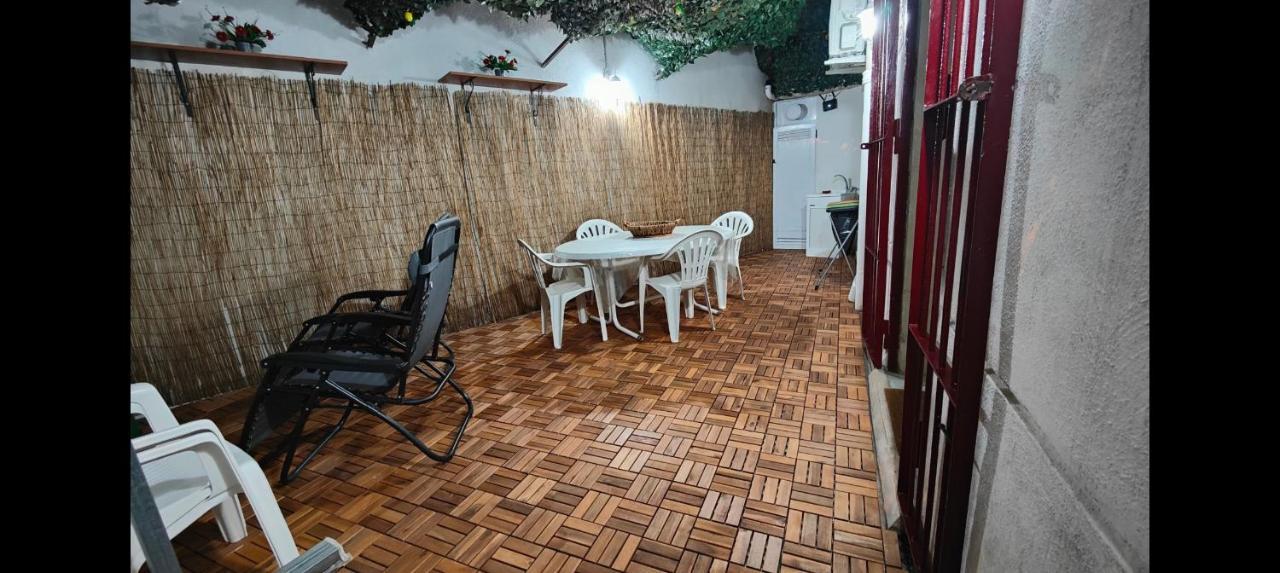 Friendly House *